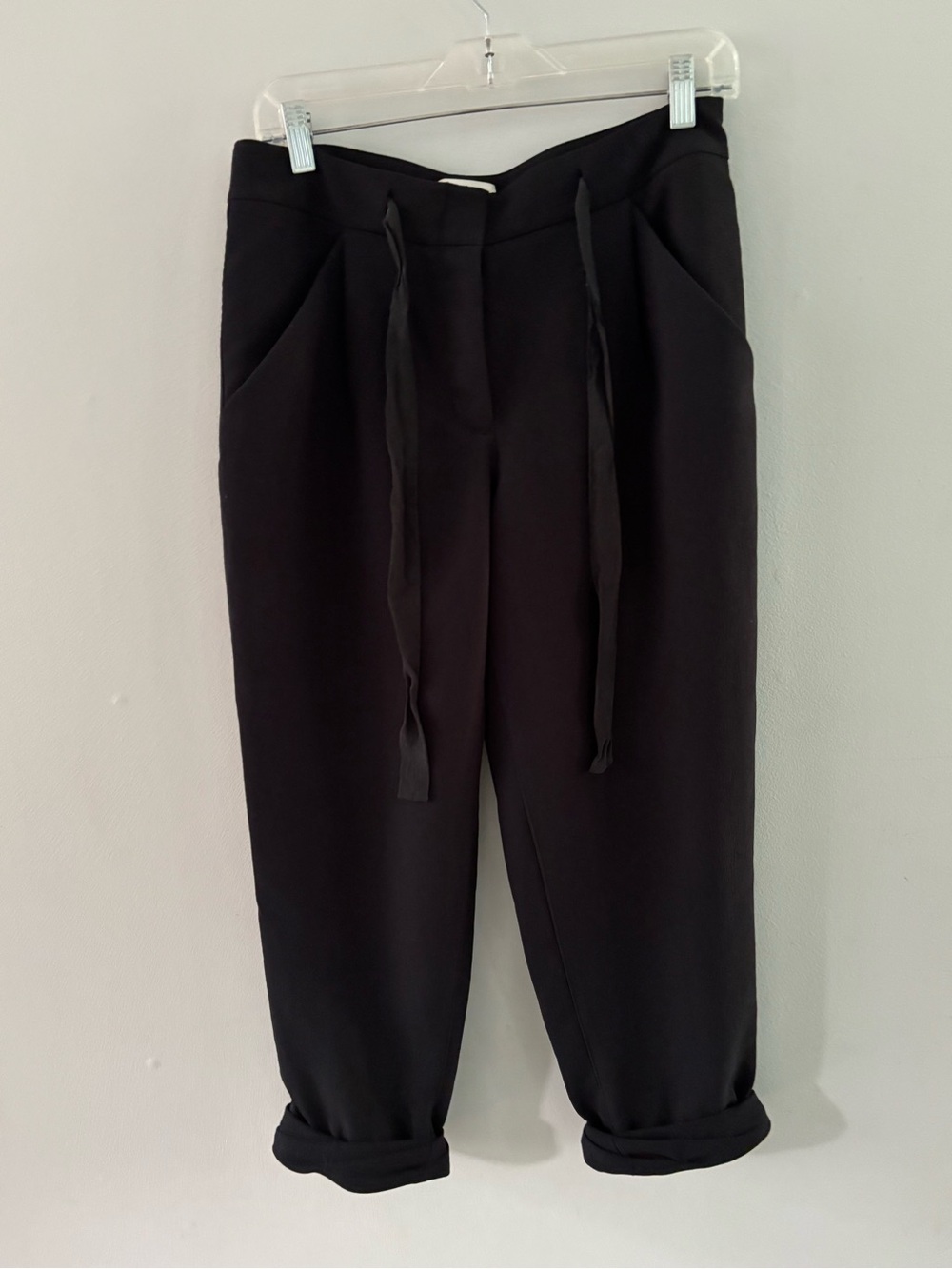 Aritzia Wilfred Allant Cropped Tapered Drawstring Pants Black Size 2 Minimalist